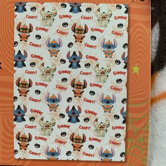 Stitch “Gimme Candy” Halloween throw plush blanket - Picture 4 of 10